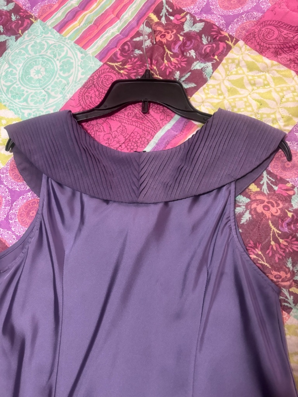 Lapis Sleeveless Blouse With Pleated Collar - Picture 4 of 8